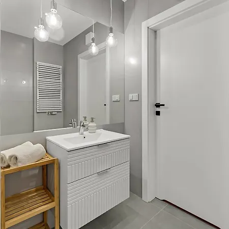 Slaska 12 Living By Downtown Apartment